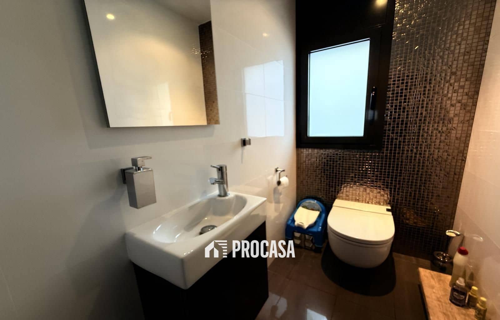 3 sypialnia Willa na sprzedaż w Empuriabrava z basenem garażem - 820 000 € (Ref: 9142264)