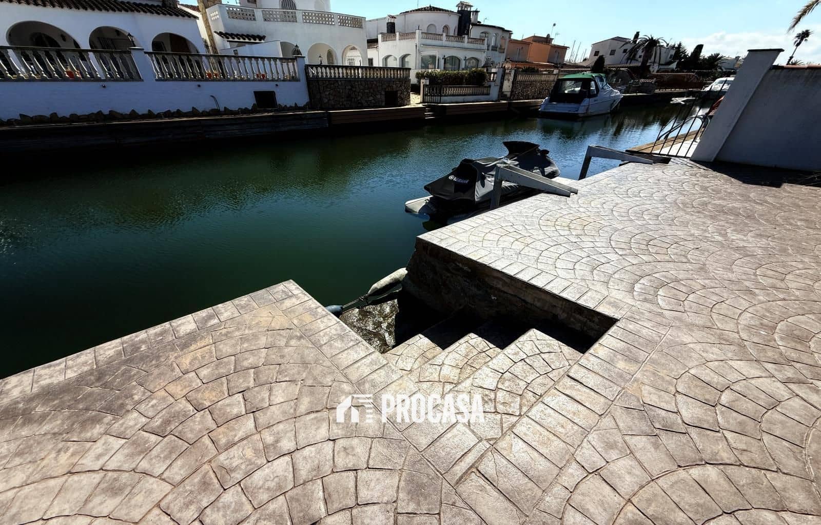 3 sypialnia Willa na sprzedaż w Empuriabrava z basenem garażem - 820 000 € (Ref: 9142264)