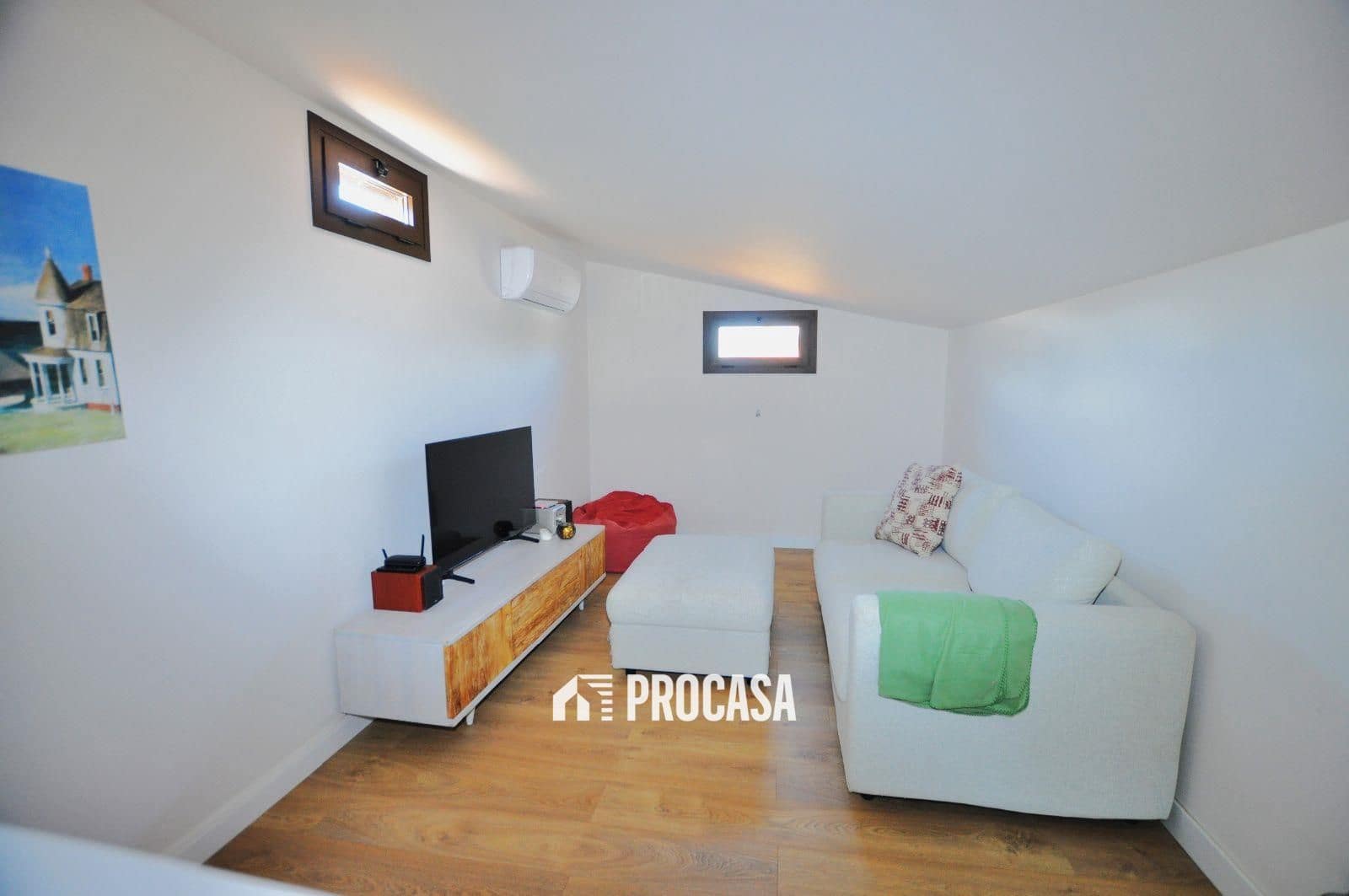 4 bedroom Villa for sale in Sant Pere Pescador with garage - € 498,000 (Ref: 9144443)