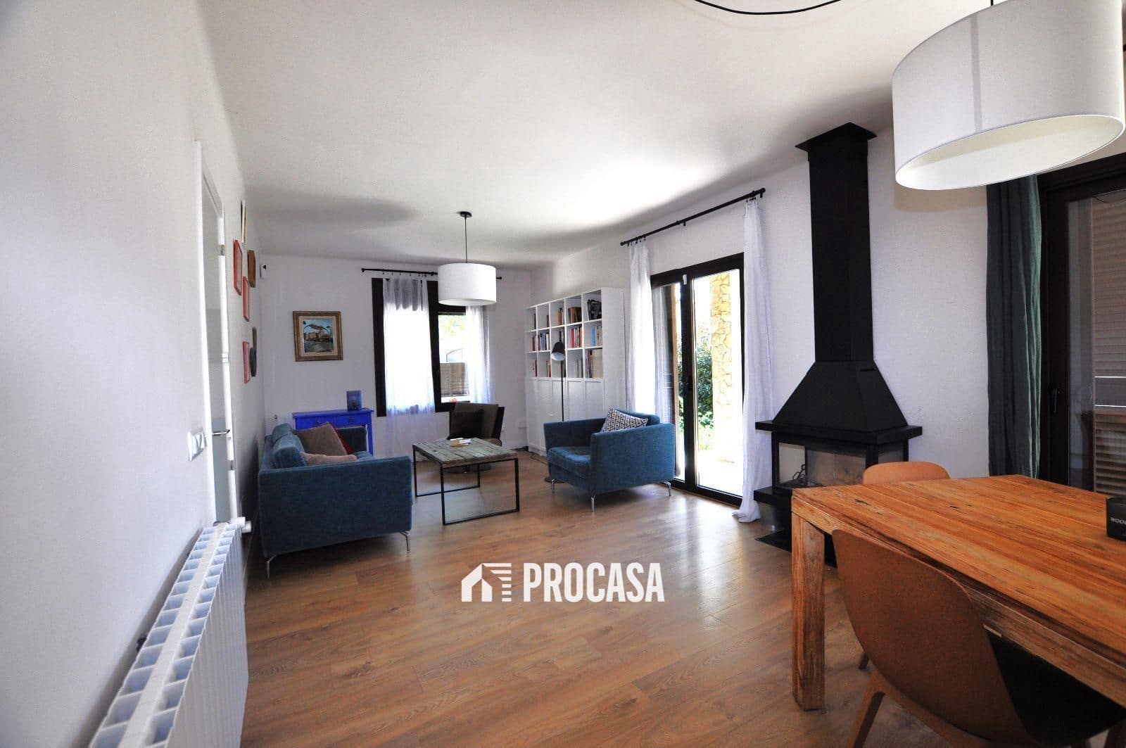 4 bedroom Villa for sale in Sant Pere Pescador with garage - € 498,000 (Ref: 9144443)