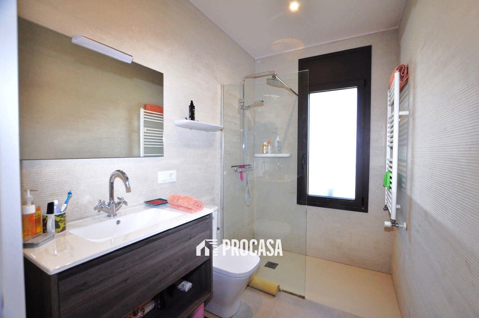 4 bedroom Villa for sale in Sant Pere Pescador with garage - € 498,000 (Ref: 9144443)