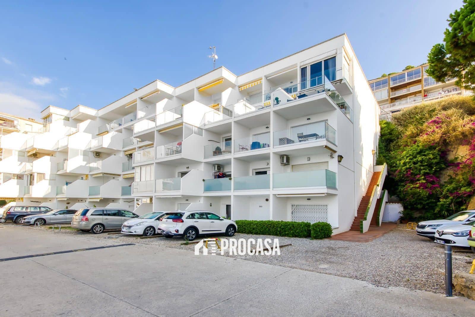 1 bedroom Flat for sale in Roses with garage - € 214,000 (Ref: 9146023)