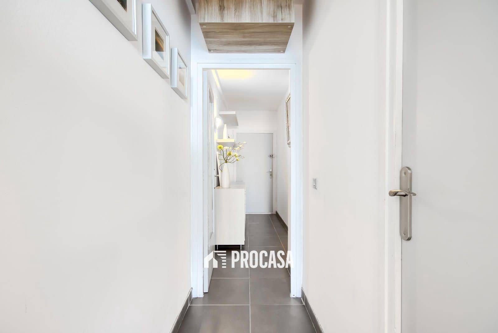 1 bedroom Flat for sale in Roses with garage - € 214,000 (Ref: 9146023)