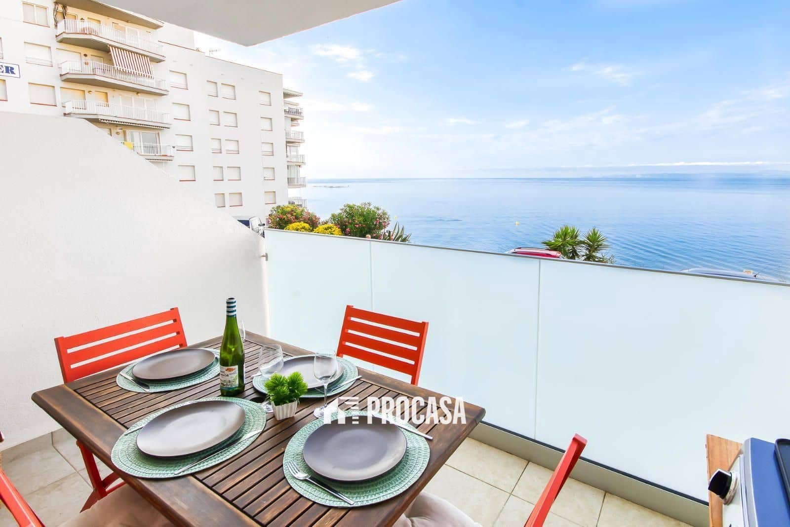 1 bedroom Flat for sale in Roses with garage - € 214,000 (Ref: 9146023)