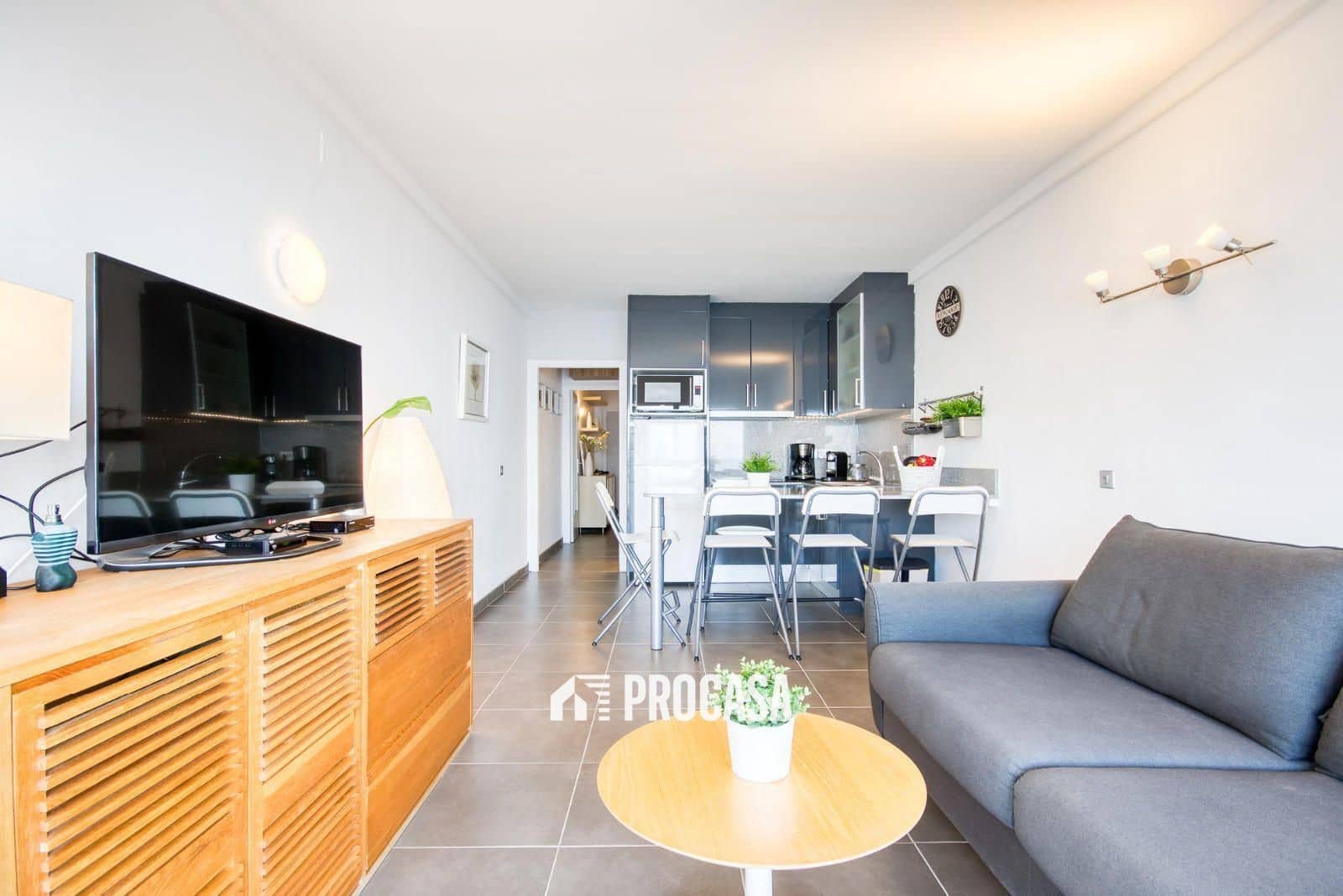 1 bedroom Flat for sale in Roses with garage - € 214,000 (Ref: 9146023)