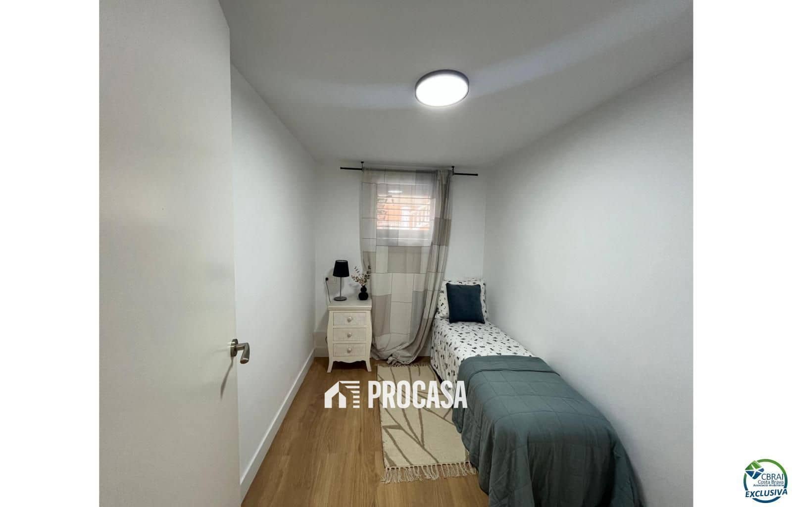 Piso de 2 habitaciones en Empuriabrava en venta - 172.000 € (Ref: 9150462)