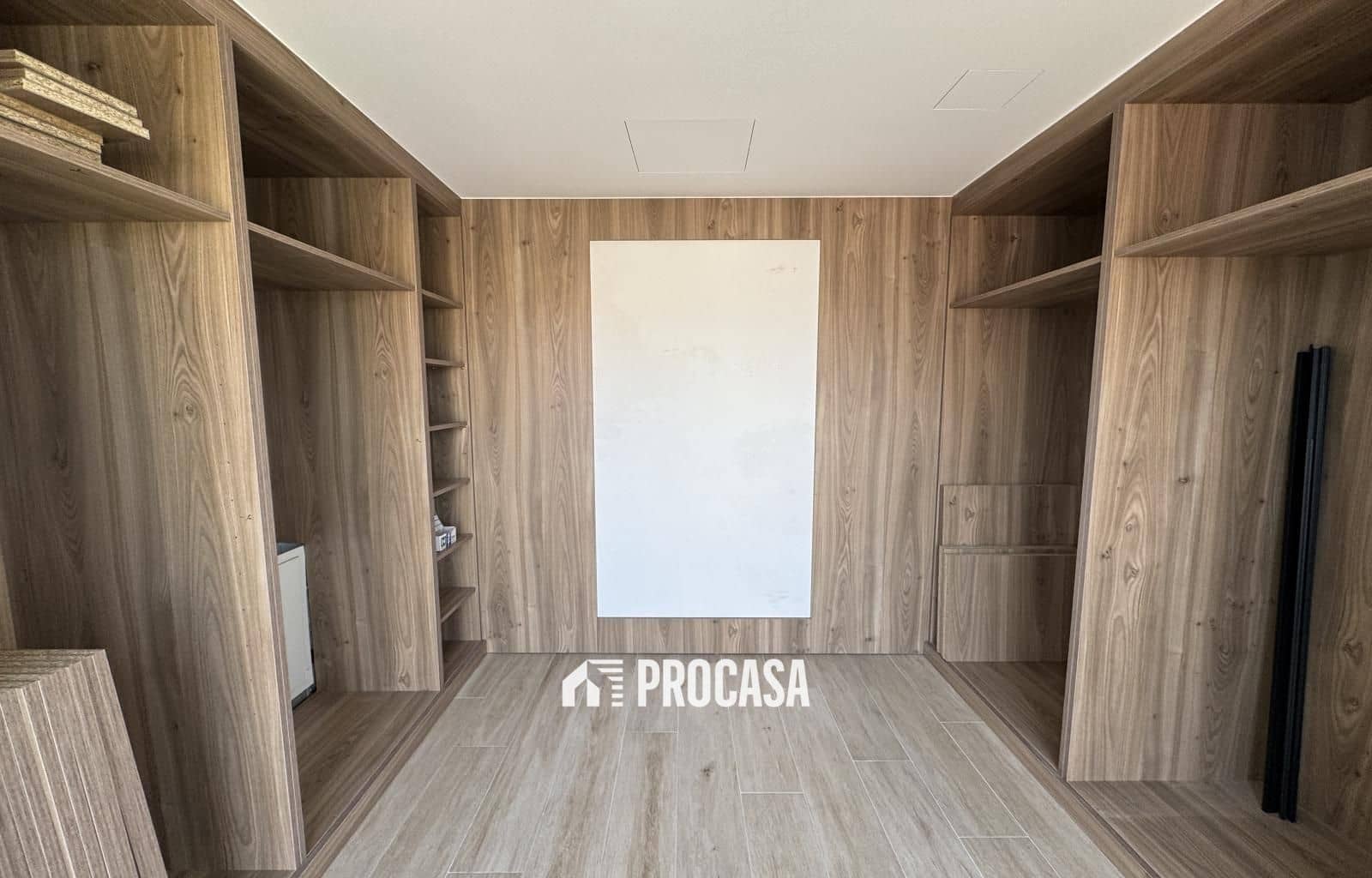 4 sypialnia Willa na sprzedaż w Empuriabrava z basenem garażem - 1 200 000 € (Ref: 9162890)