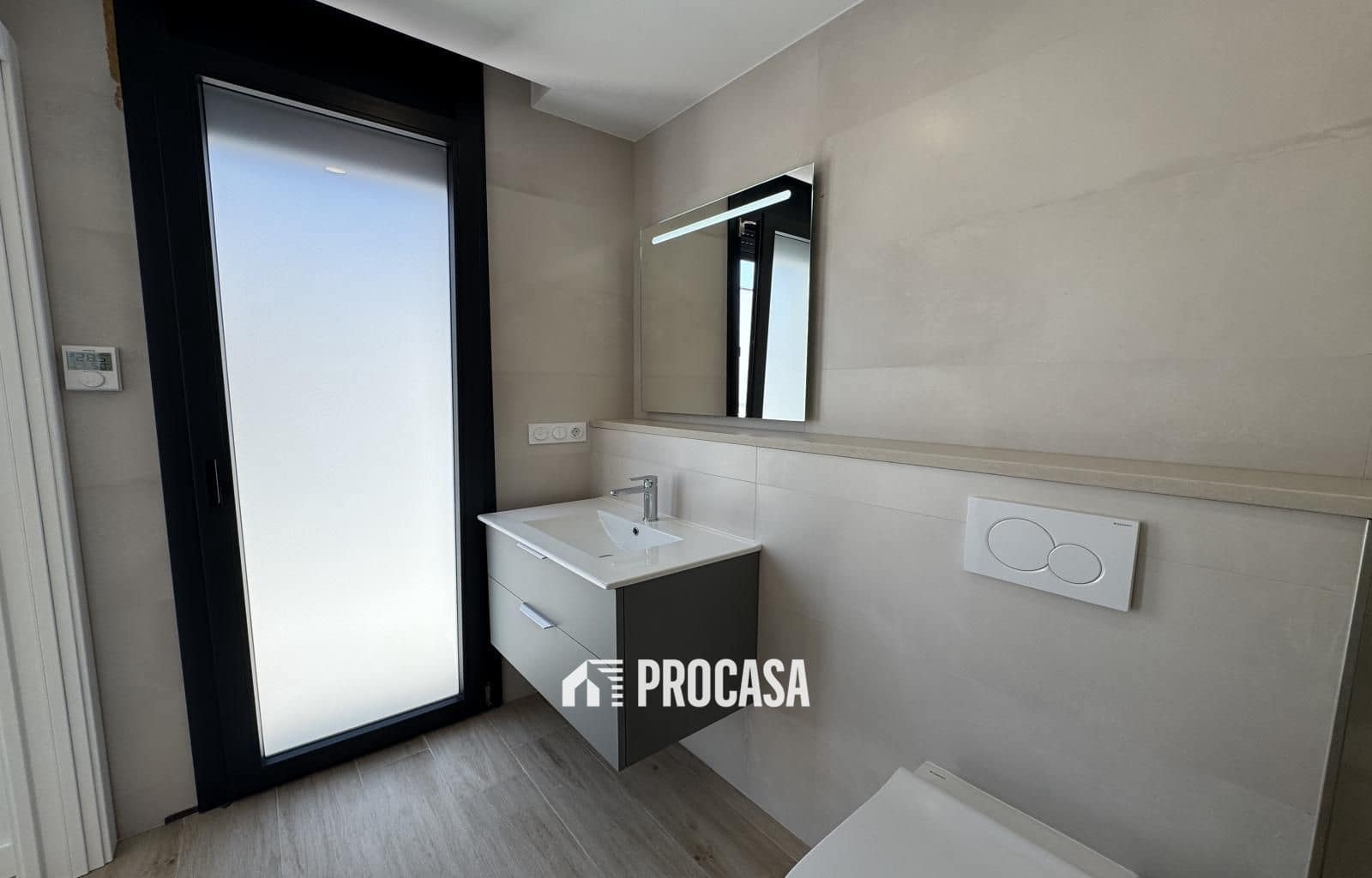 4 sypialnia Willa na sprzedaż w Empuriabrava z basenem garażem - 1 200 000 € (Ref: 9162890)