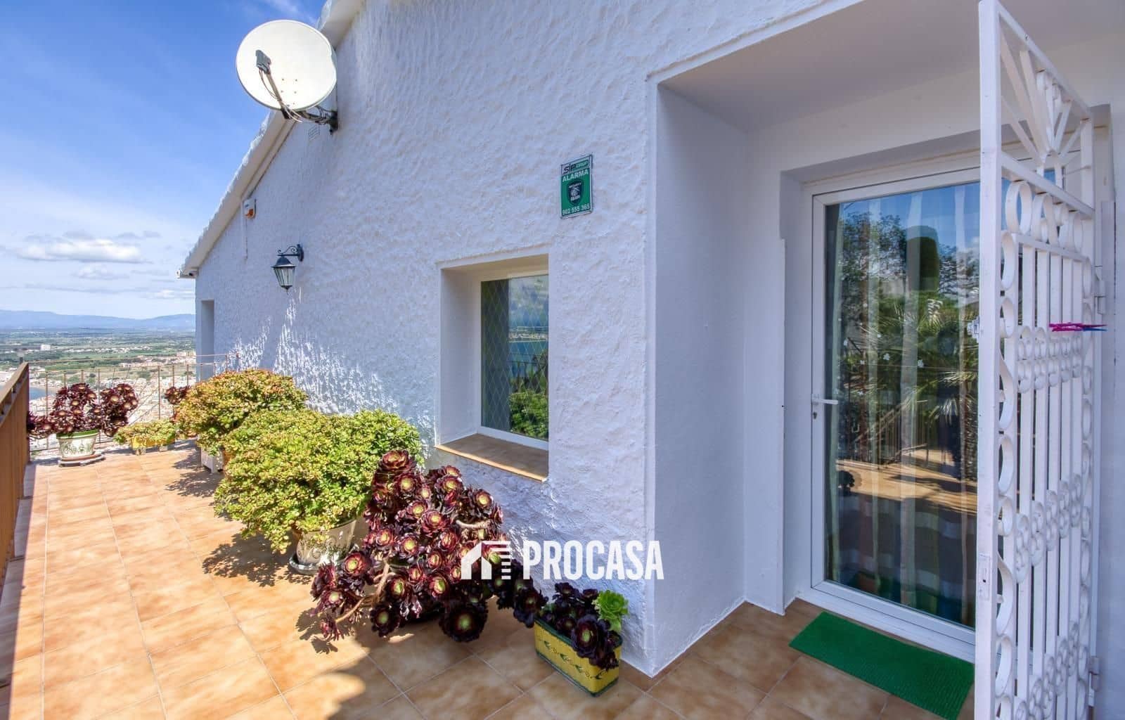 5 bedroom Villa for sale in Roses with pool garage - € 945,000 (Ref: 9164250)