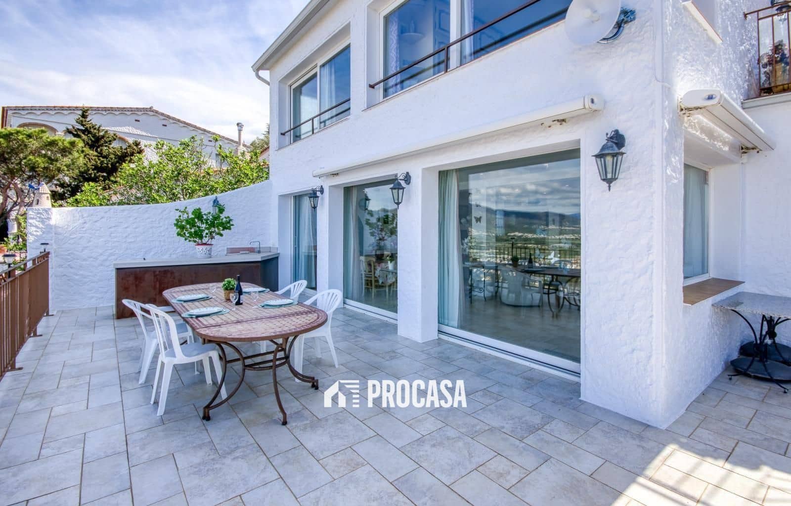 5 bedroom Villa for sale in Roses with pool garage - € 945,000 (Ref: 9164250)