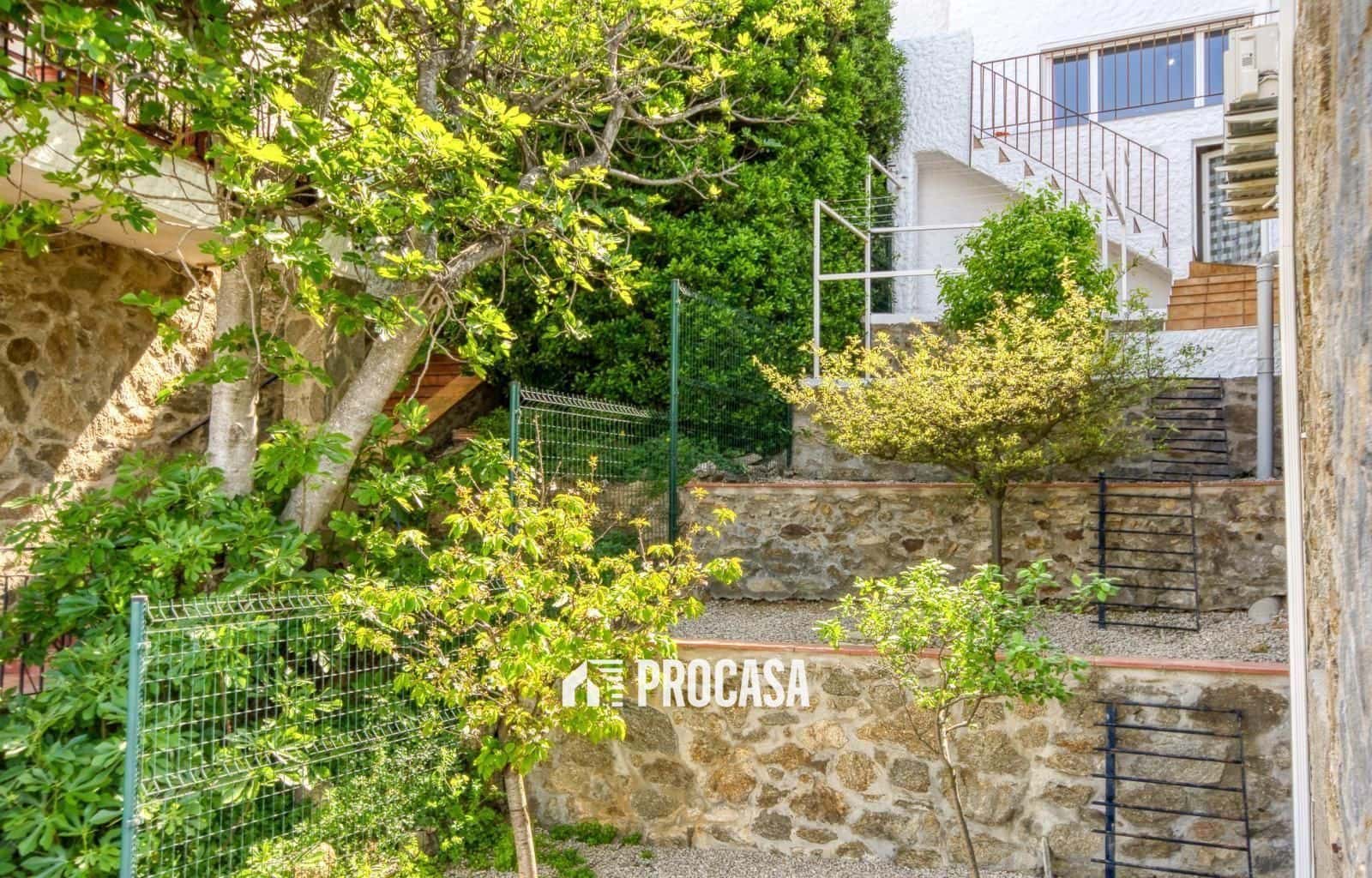 5 bedroom Villa for sale in Roses with pool garage - € 945,000 (Ref: 9164250)