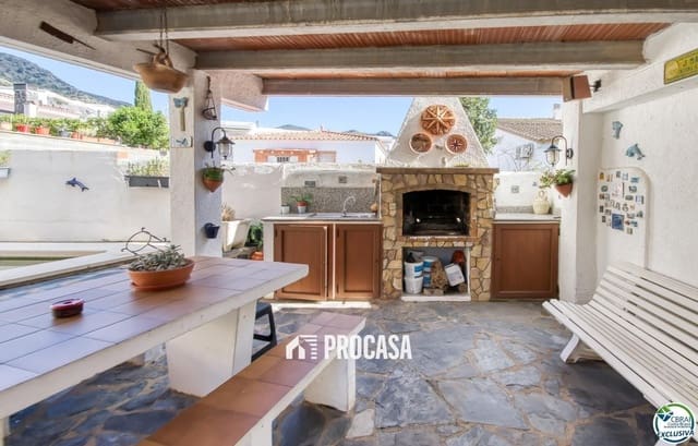 4 soveværelse Villa til salg i Roses med swimmingpool garage - € 540.000 (Ref: 9164253)