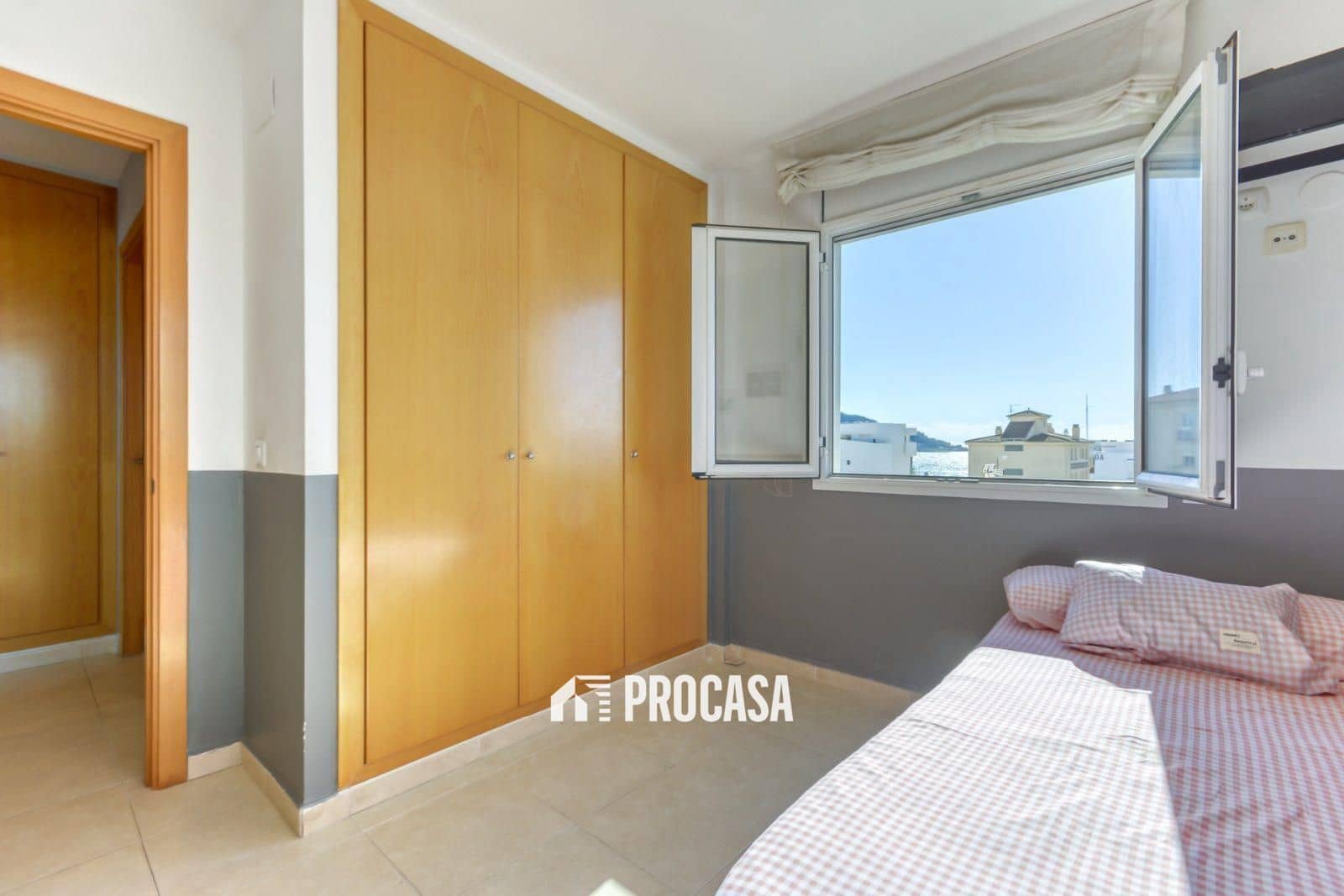 3 sypialnia Mieszkanie na sprzedaż w Roses z garażem - 360 000 € (Ref: 9164258)