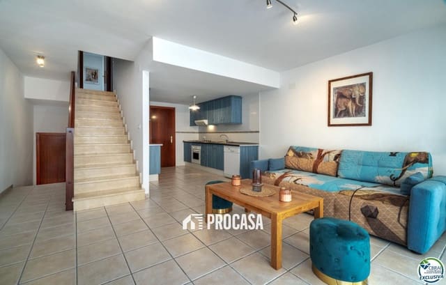 Chalet de 3 habitaciones en Empuriabrava, Castelló d'Empúries en venta con piscina garaje - 349.000 € (Ref: 9170201)