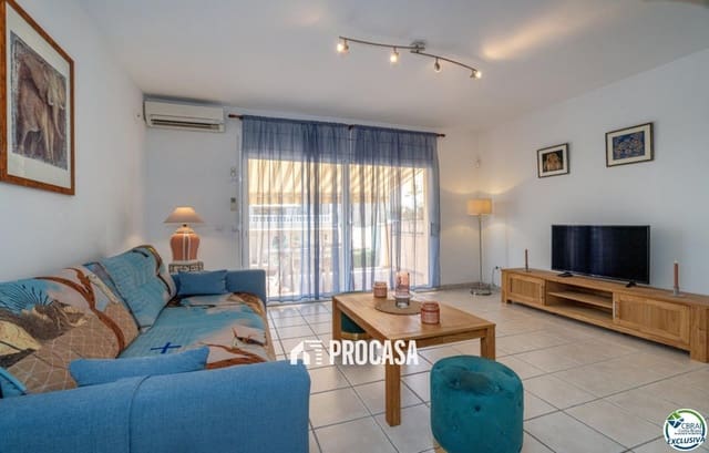 Chalet de 3 habitaciones en Empuriabrava, Castelló d'Empúries en venta con piscina garaje - 349.000 € (Ref: 9170201)