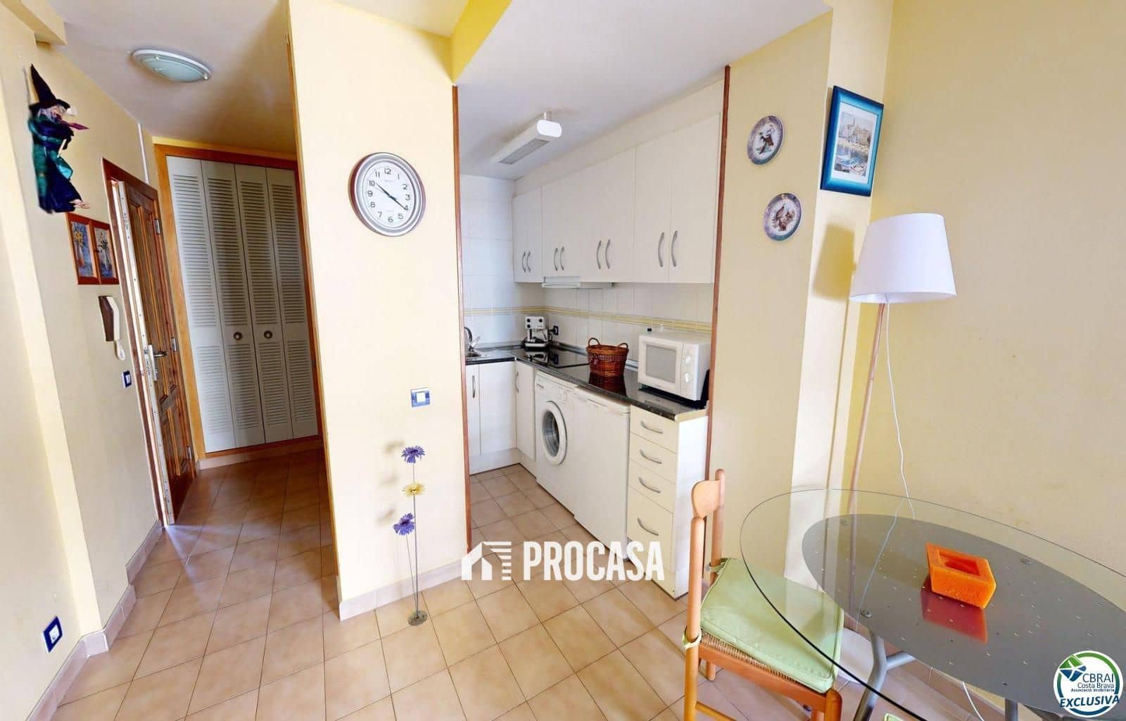 Flat for sale in Roses - € 110,000 (Ref: 9170202)