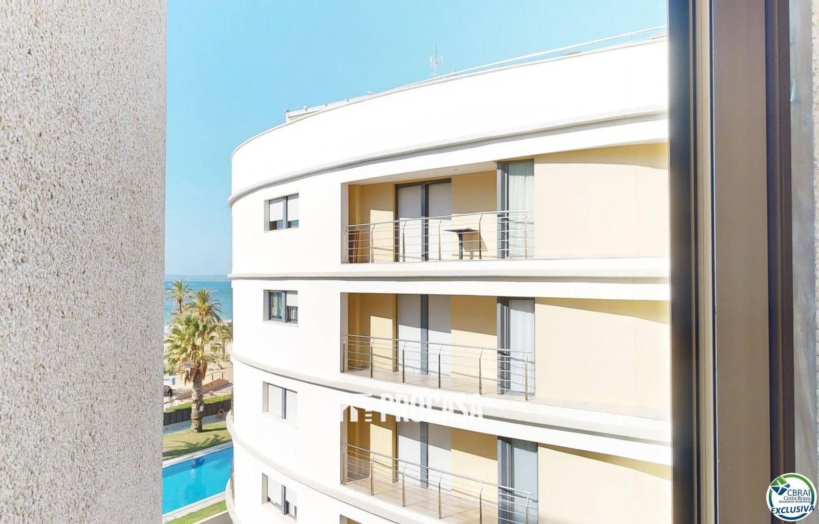 Flat for sale in Roses - € 110,000 (Ref: 9170202)