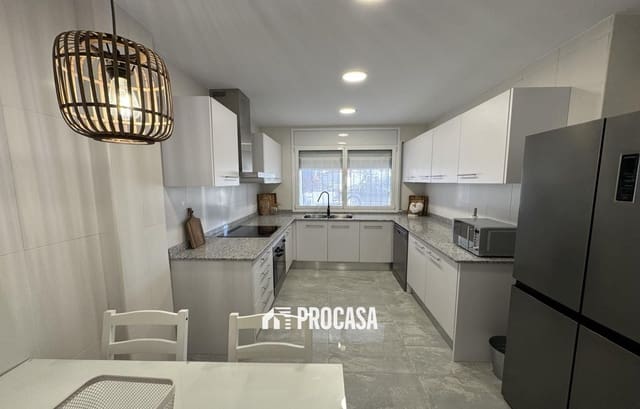 3 sypialnia Willa na sprzedaż w Empuriabrava, Castelló d'Empúries - 465 000 € (Ref: 9170434)