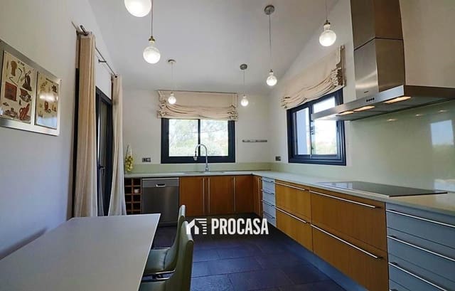 4 soverom Villa til salgs i Peralada med svømmebasseng garasje - € 950 000 (Ref: 9185929)