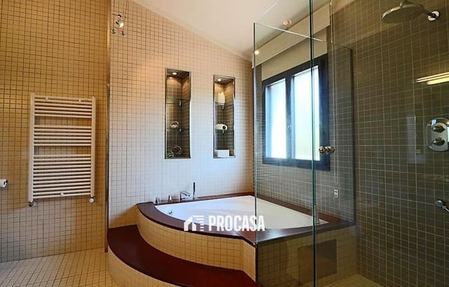 4 soverom Villa til salgs i Peralada med svømmebasseng garasje - € 950 000 (Ref: 9185929)