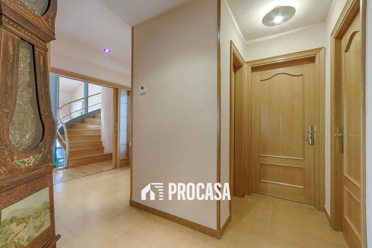 4 soverom Villa til salgs i Roses med garasje - € 635 000 (Ref: 9186058)