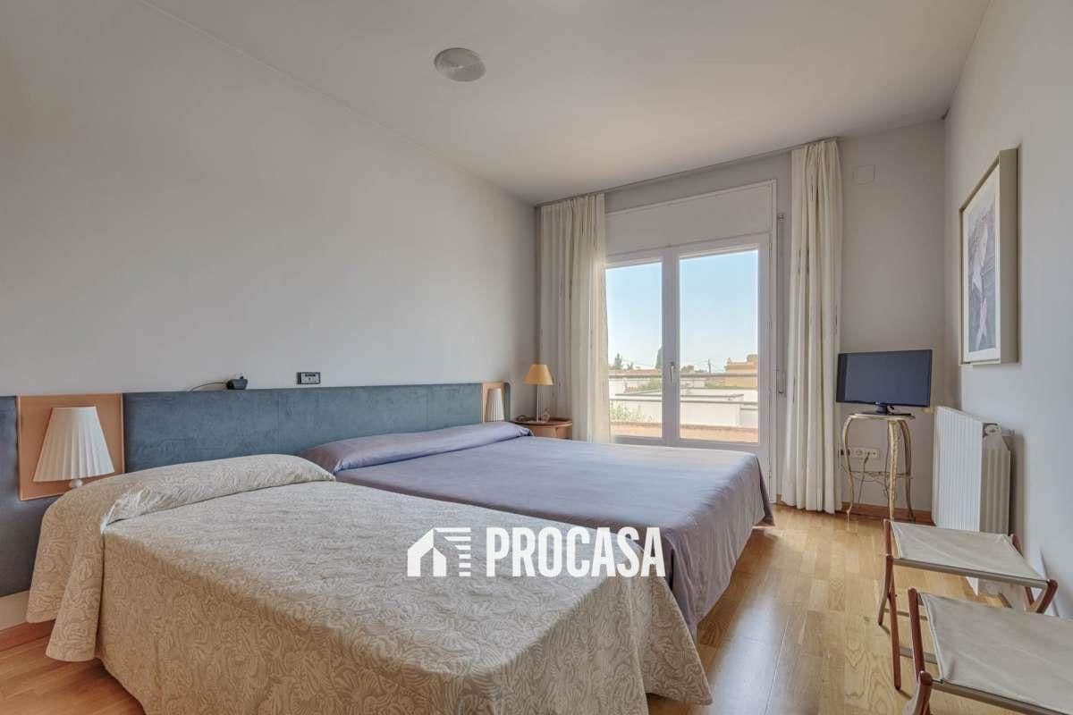 4 soverom Villa til salgs i Roses med garasje - € 635 000 (Ref: 9186058)