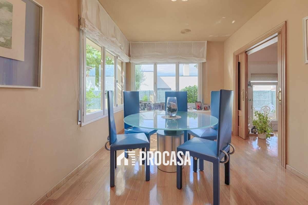 4 soverom Villa til salgs i Roses med garasje - € 635 000 (Ref: 9186058)