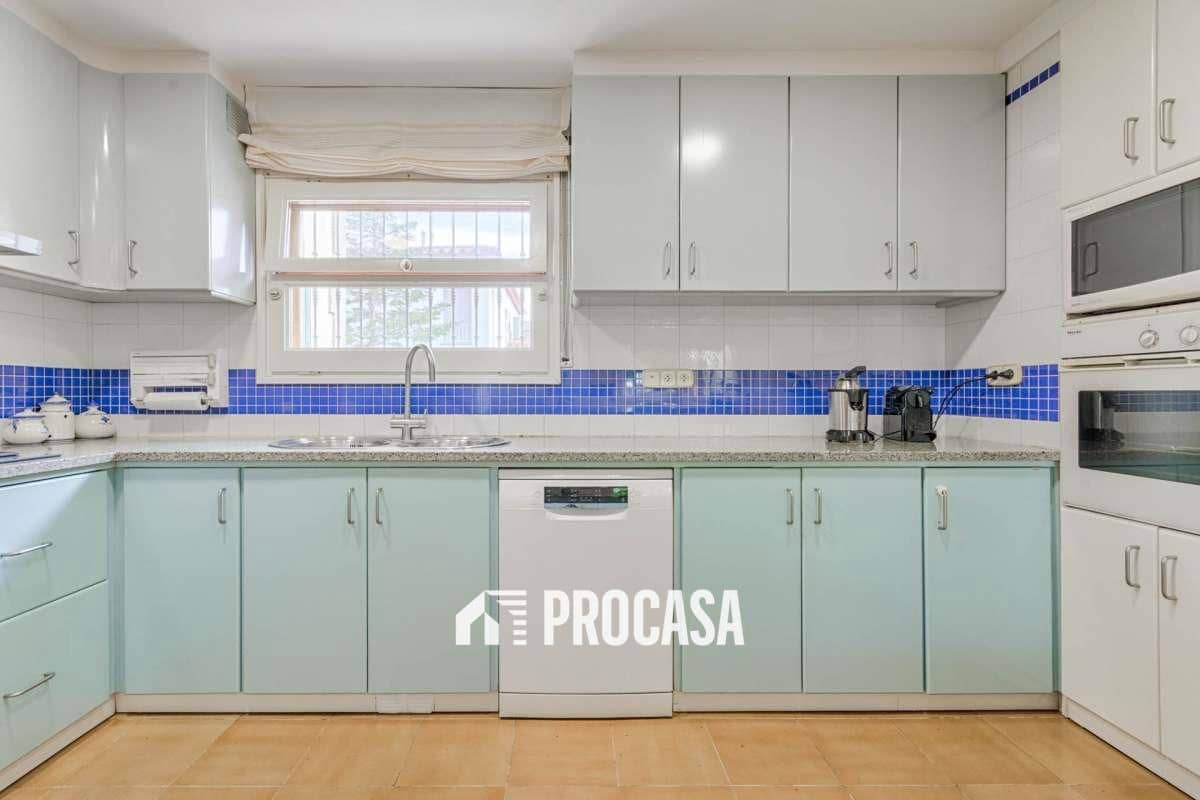 4 soverom Villa til salgs i Roses med garasje - € 635 000 (Ref: 9186058)