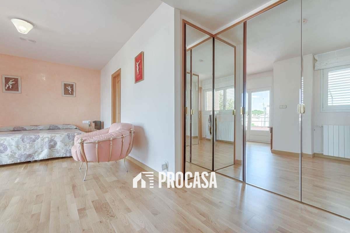 4 soverom Villa til salgs i Roses med garasje - € 635 000 (Ref: 9186058)