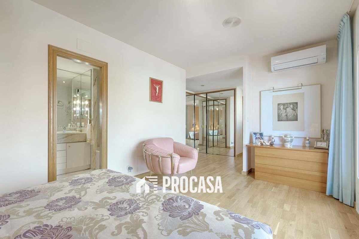 4 soverom Villa til salgs i Roses med garasje - € 635 000 (Ref: 9186058)