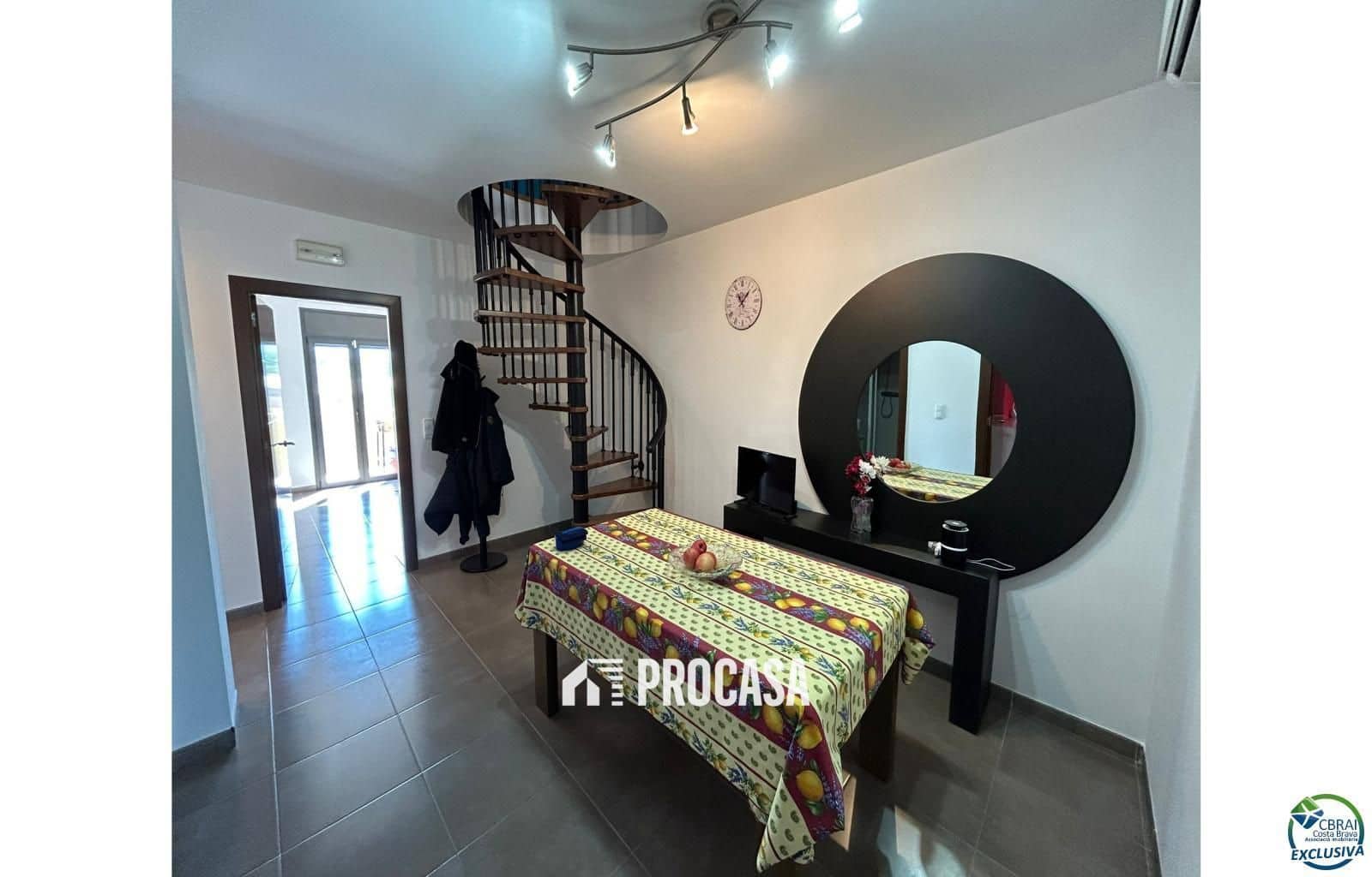 3 soveværelse Lejlighed til salg i Empuriabrava med garage - € 215.000 (Ref: 9187362)