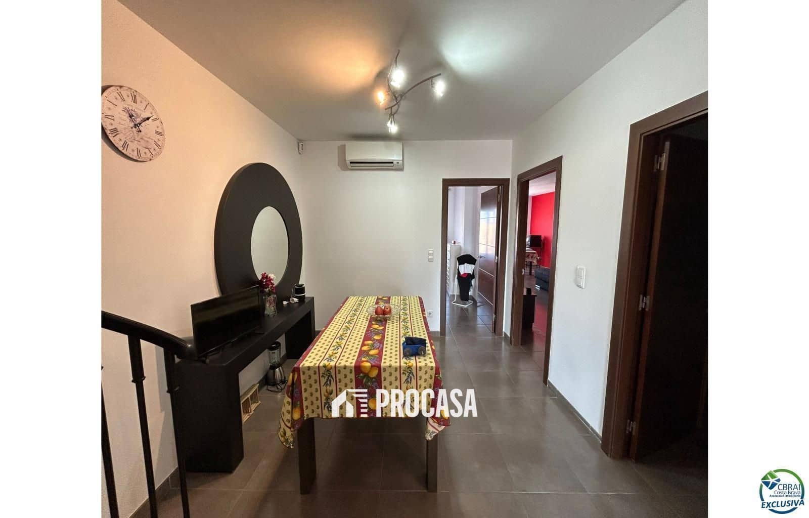 3 soveværelse Lejlighed til salg i Empuriabrava med garage - € 215.000 (Ref: 9187362)