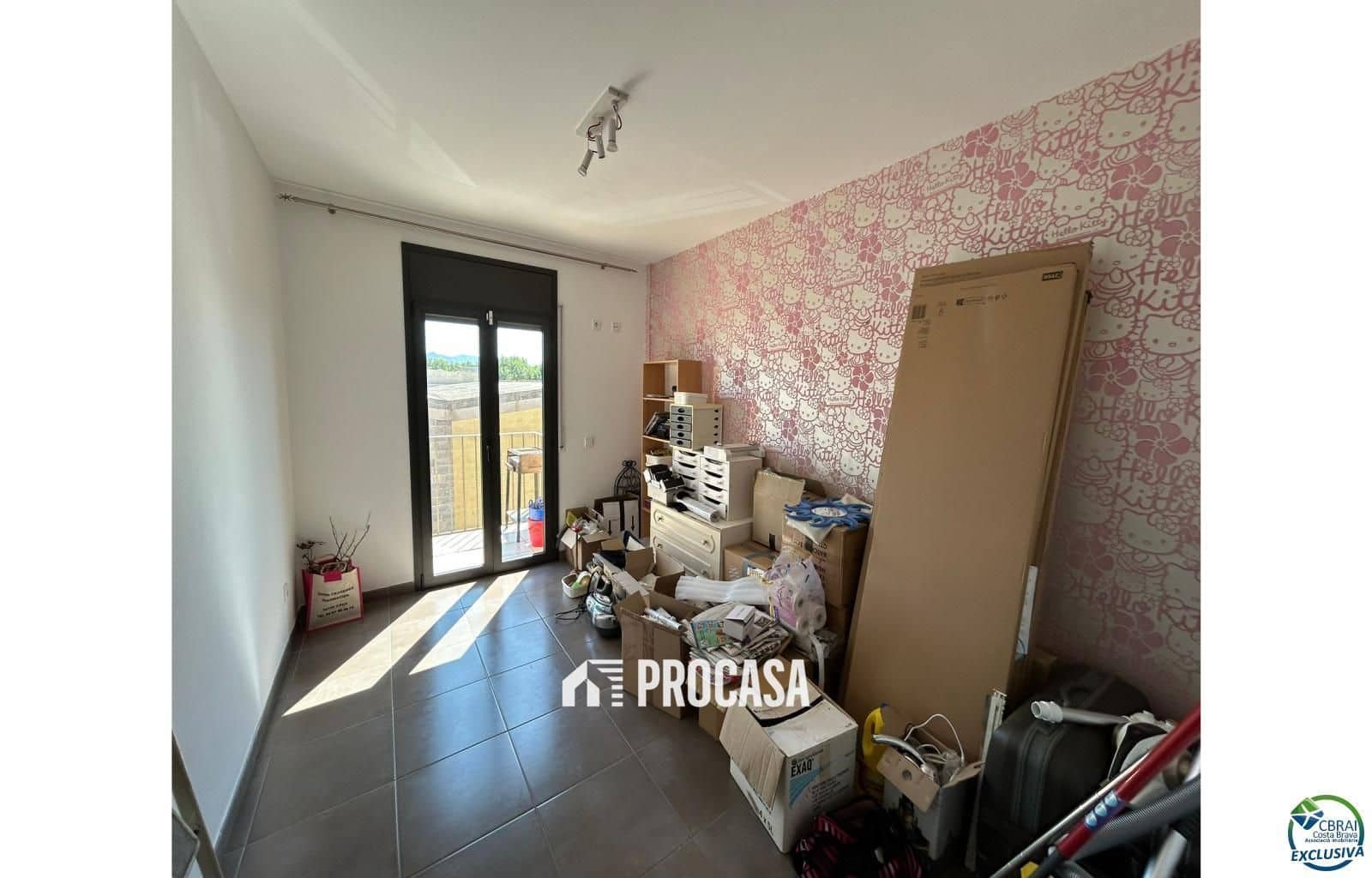 3 soveværelse Lejlighed til salg i Empuriabrava med garage - € 215.000 (Ref: 9187362)