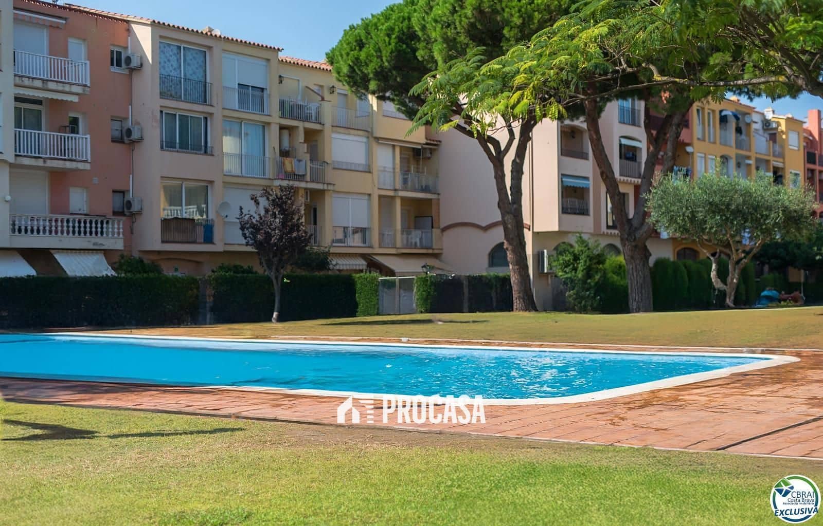 2 soveværelse Lejlighed til salg i Empuriabrava med swimmingpool garage - € 199.000 (Ref: 9189797)