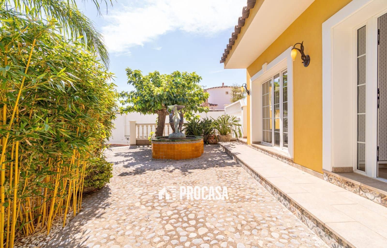 4 Zimmer Villa zu verkaufen in Empuriabrava mit Pool Garage - 1.125.000 € (Ref: 9191510)