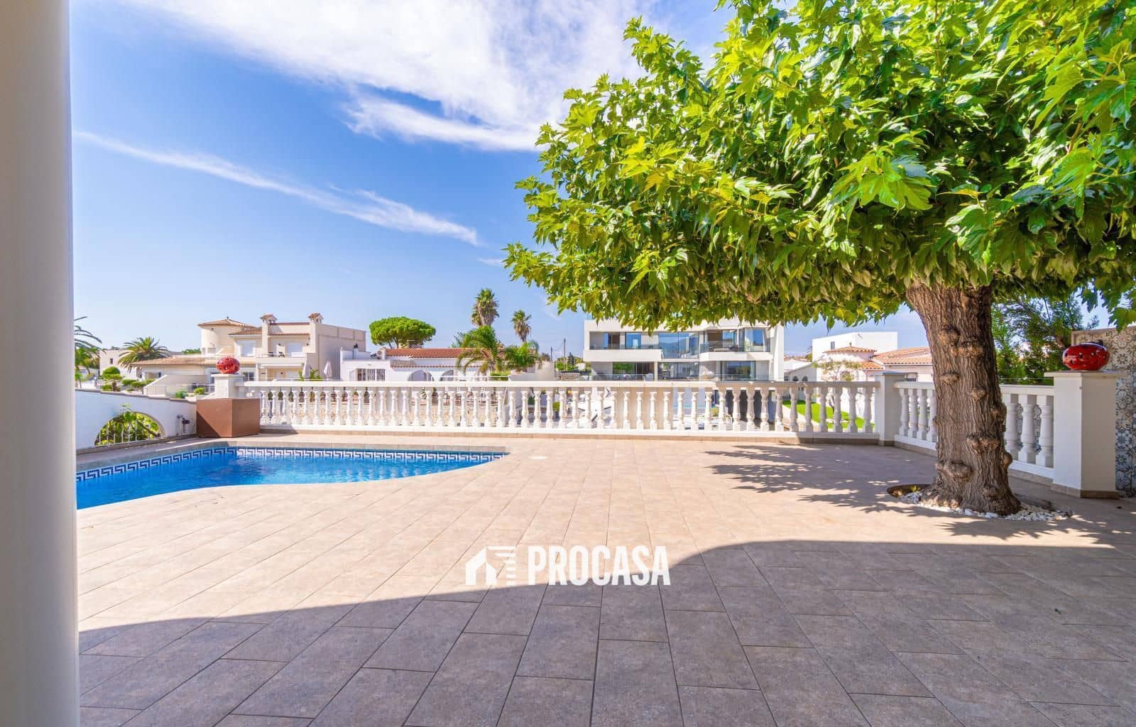 4 Zimmer Villa zu verkaufen in Empuriabrava mit Pool Garage - 1.125.000 € (Ref: 9191510)