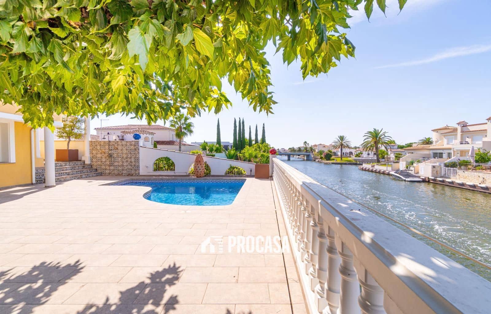 4 Zimmer Villa zu verkaufen in Empuriabrava mit Pool Garage - 1.125.000 € (Ref: 9191510)