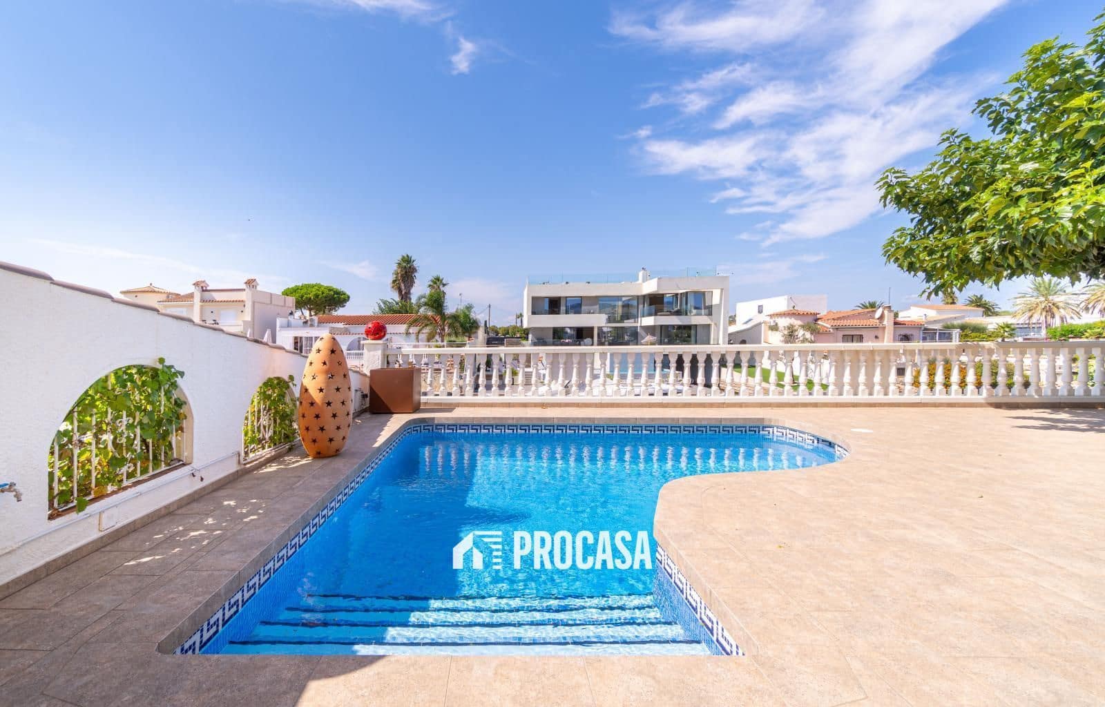 4 Zimmer Villa zu verkaufen in Empuriabrava mit Pool Garage - 1.125.000 € (Ref: 9191510)