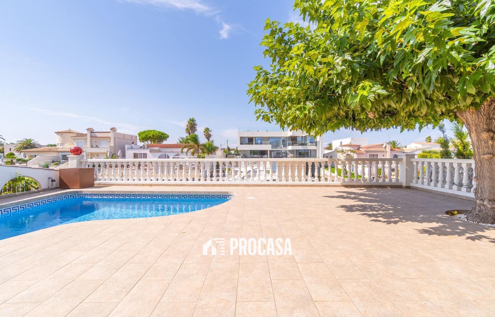 4 Zimmer Villa zu verkaufen in Empuriabrava mit Pool Garage - 1.125.000 € (Ref: 9191510)