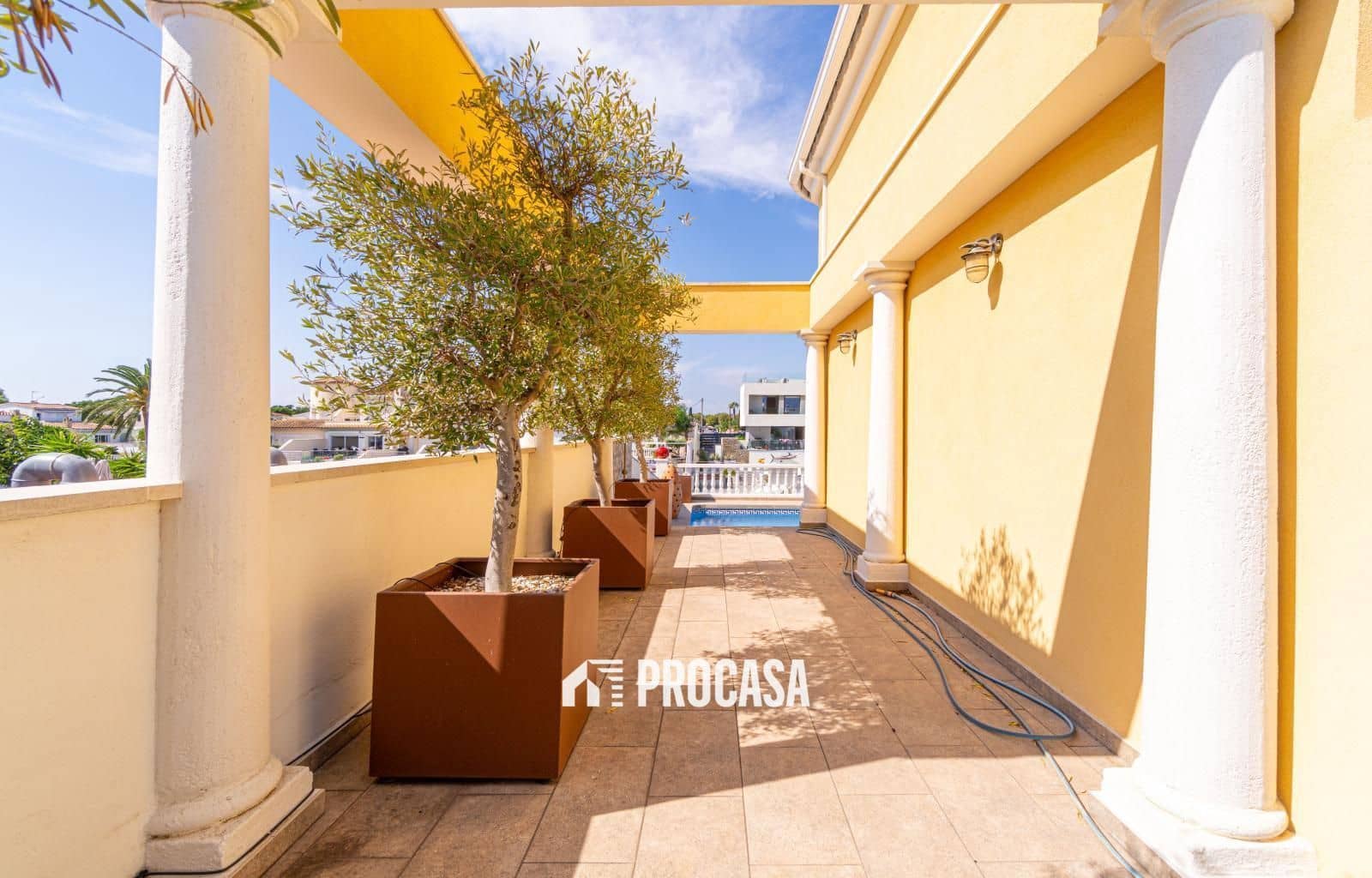 4 Zimmer Villa zu verkaufen in Empuriabrava mit Pool Garage - 1.125.000 € (Ref: 9191510)