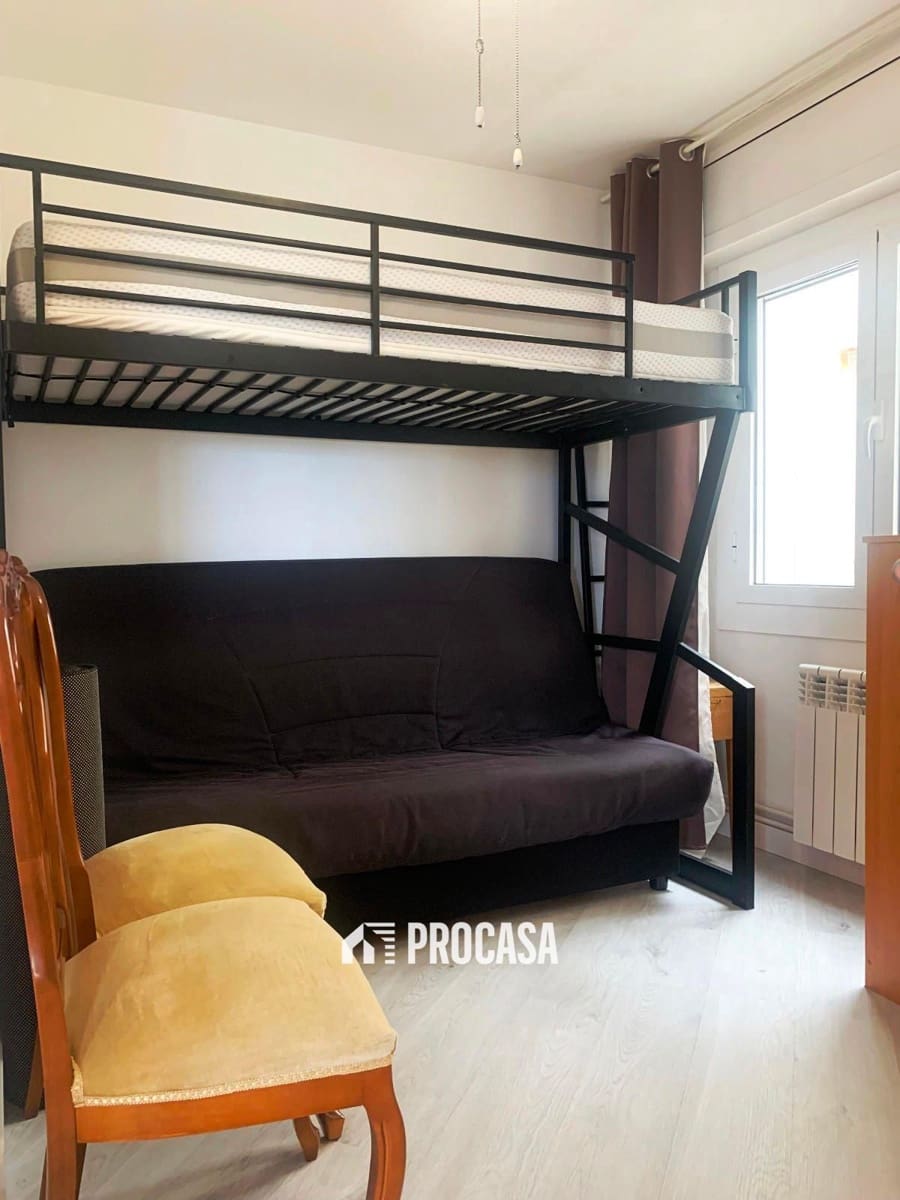 2 bedroom Flat for sale in Roses - € 287,000 (Ref: 9203285)