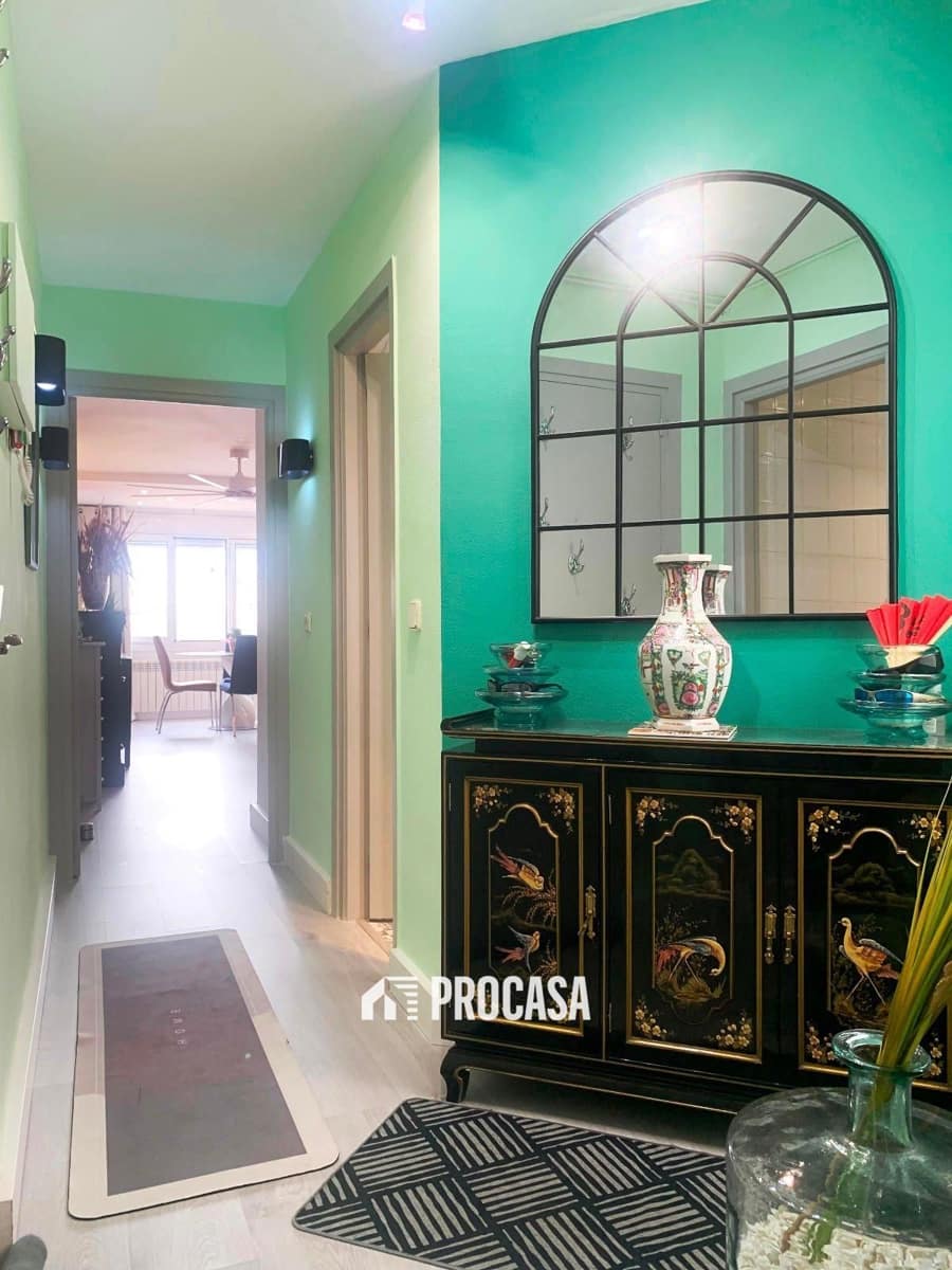 2 bedroom Flat for sale in Roses - € 287,000 (Ref: 9203285)