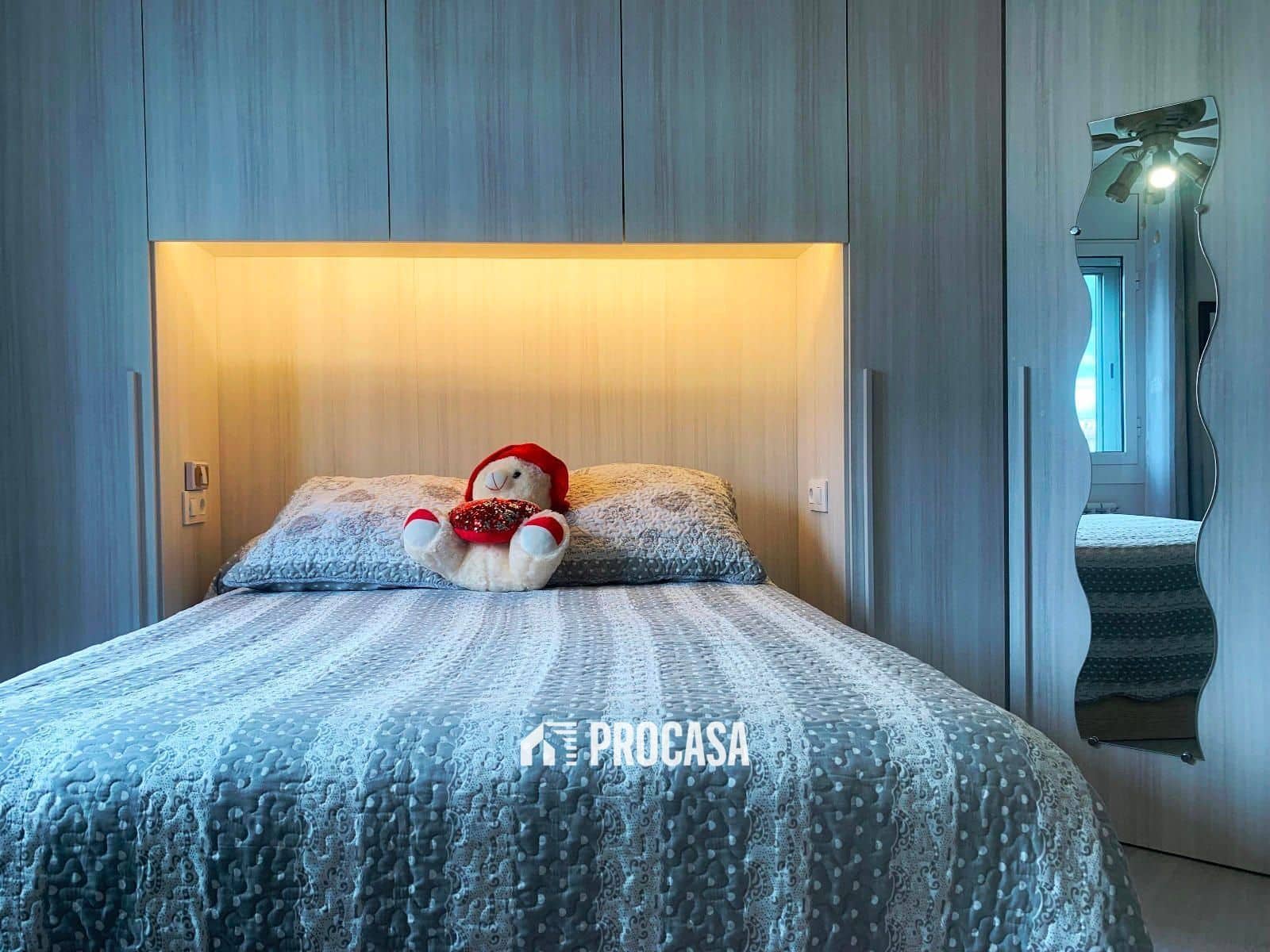 2 bedroom Flat for sale in Roses - € 287,000 (Ref: 9203285)