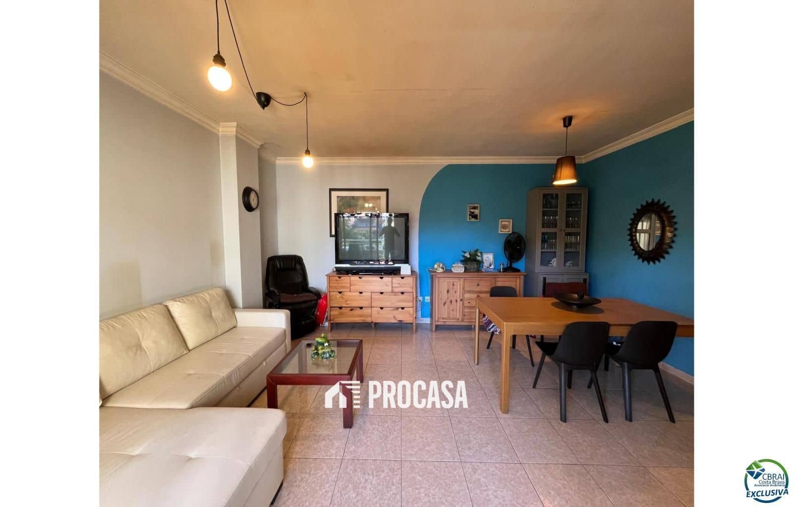 4 bedroom Flat for sale in Figueres with garage - € 275,000 (Ref: 9211500)