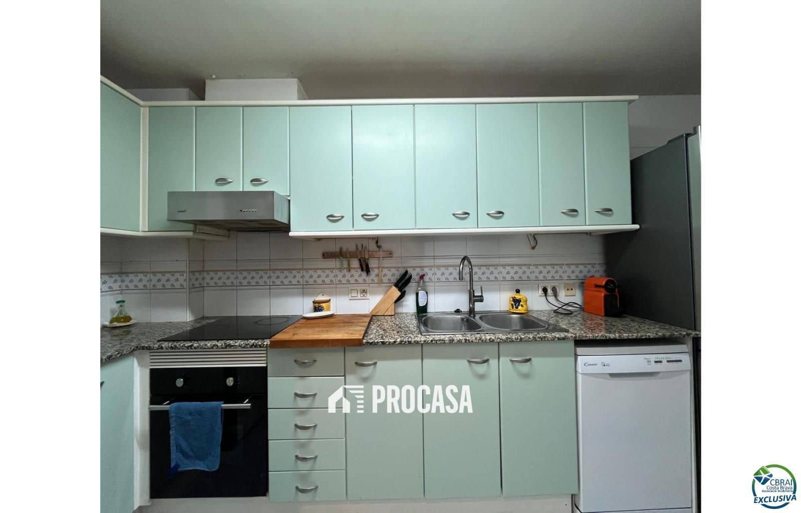 4 bedroom Flat for sale in Figueres with garage - € 275,000 (Ref: 9211500)