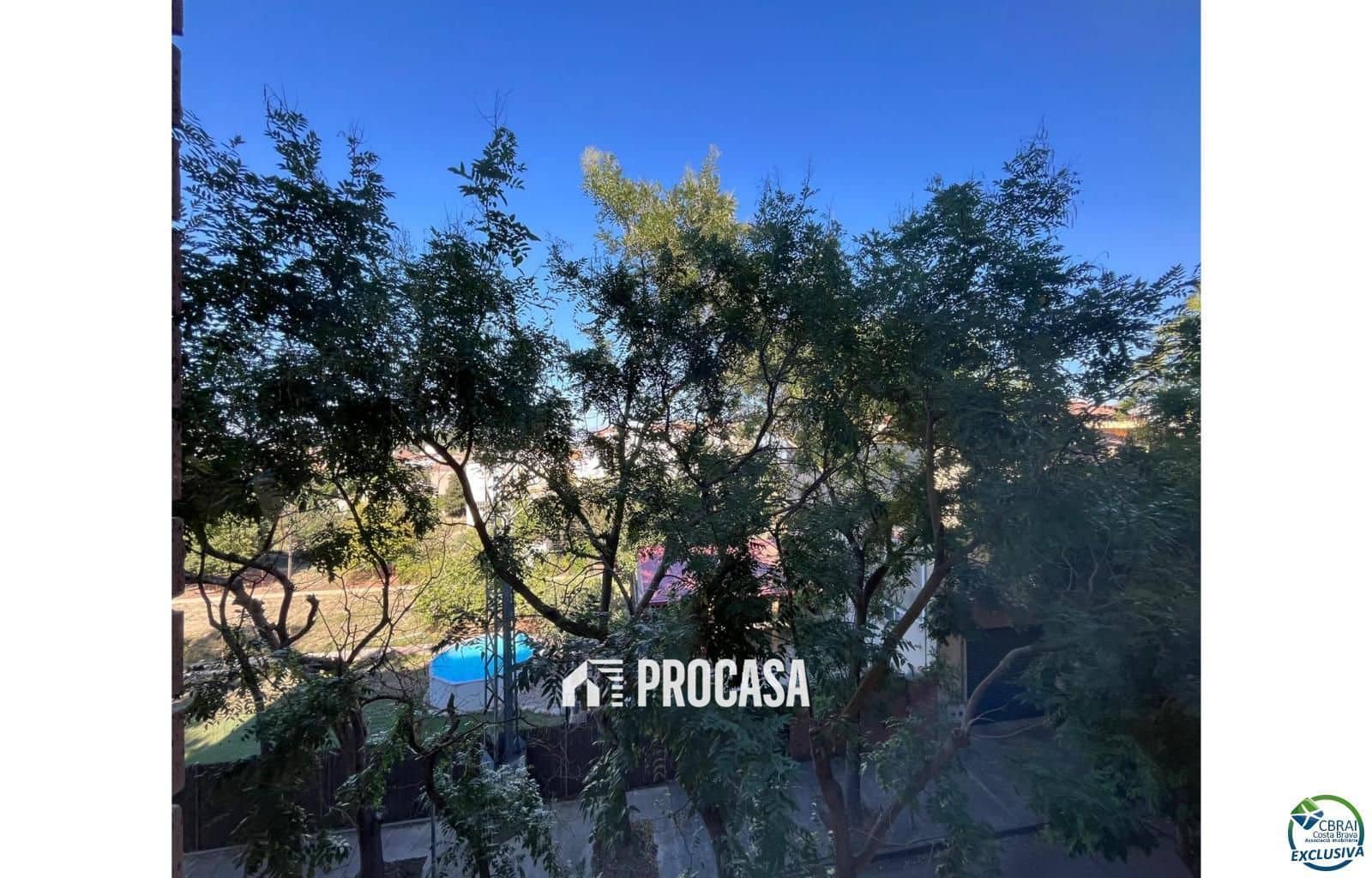 4 bedroom Flat for sale in Figueres with garage - € 275,000 (Ref: 9211500)