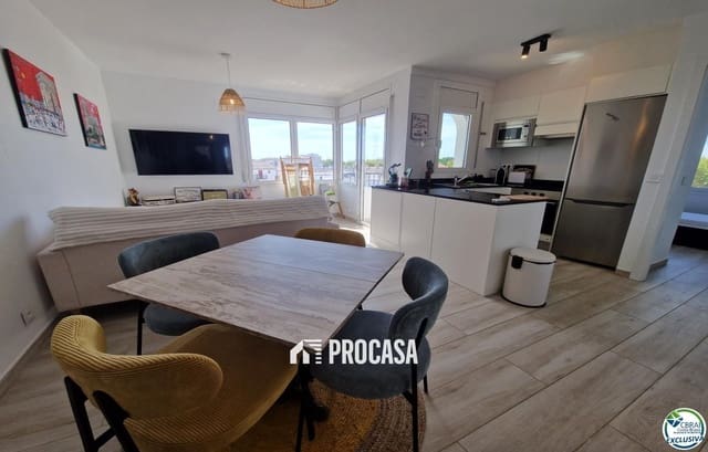 2 slaapkamer Flat te koop in Empuriabrava, Castelló d'Empúries met garage - € 299.000 (Ref: 9216063)