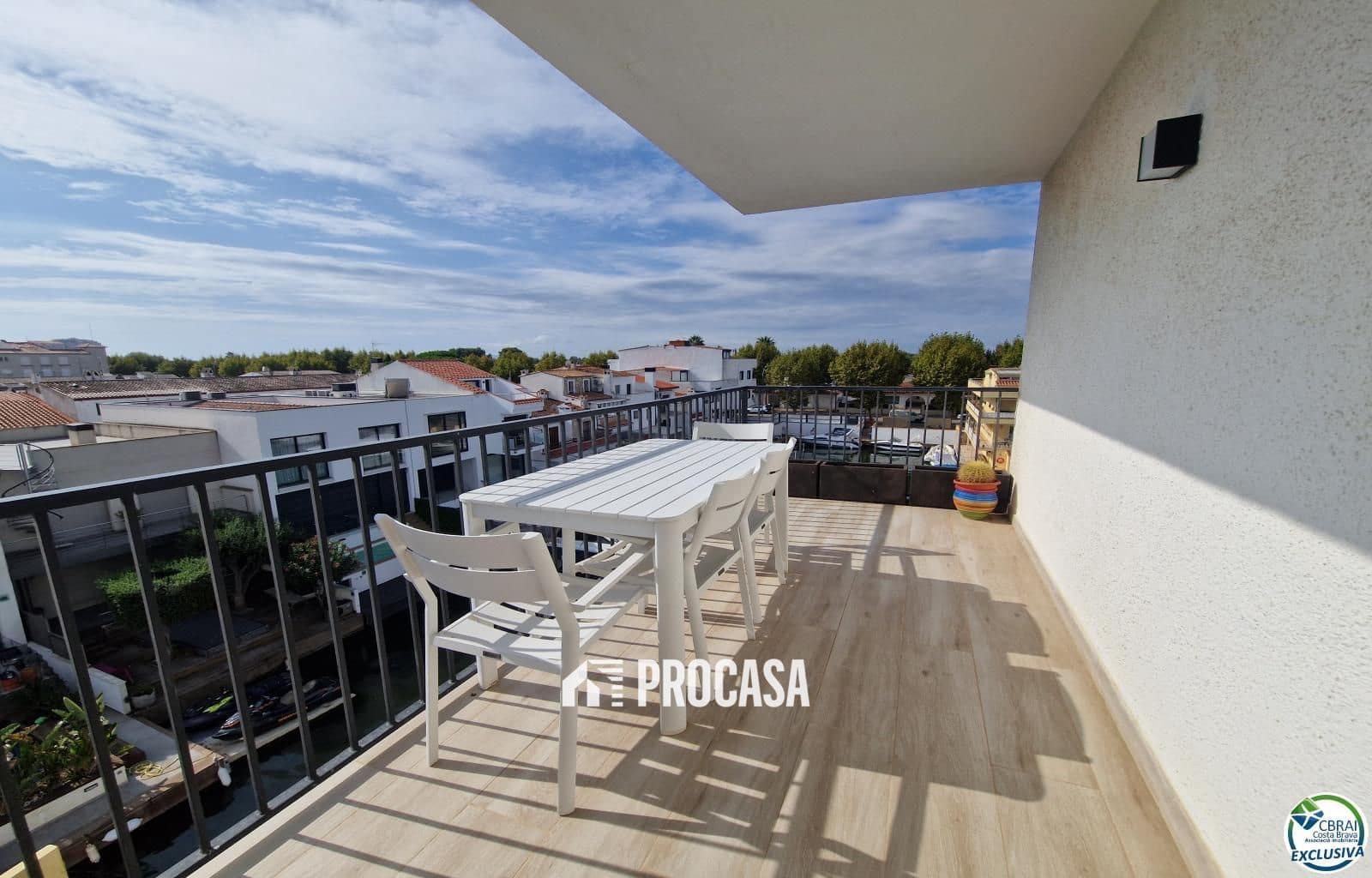 2 Zimmer Wohnung zu verkaufen in Empuriabrava mit Garage - 299.000 € (Ref: 9216063)