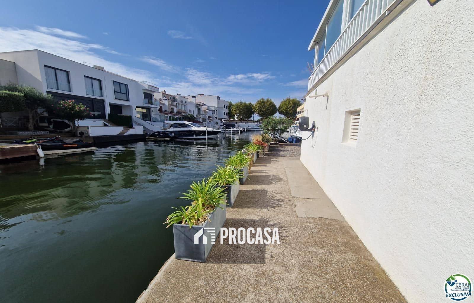 2 Zimmer Wohnung zu verkaufen in Empuriabrava mit Garage - 299.000 € (Ref: 9216063)