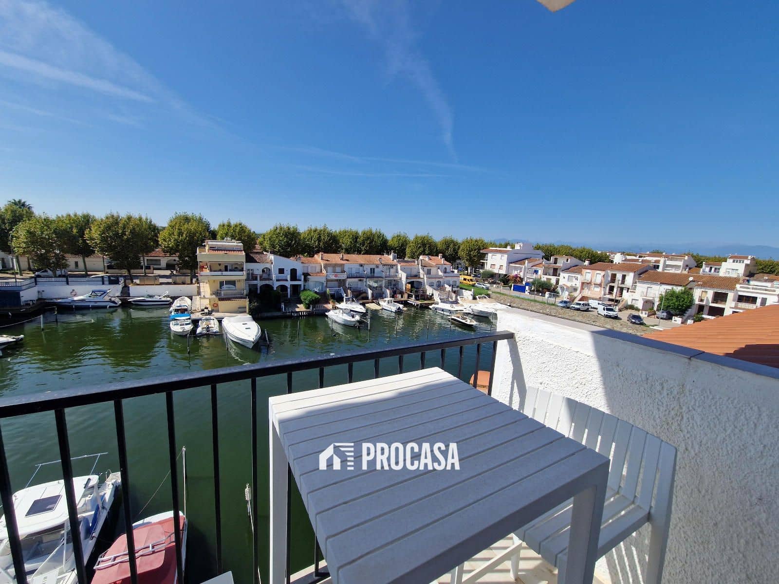 2 Zimmer Wohnung zu verkaufen in Empuriabrava mit Garage - 299.000 € (Ref: 9216063)